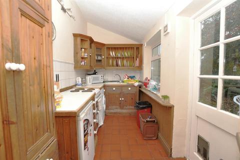 5 bedroom terraced house to rent, BPC02359 North Road