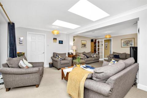 5 bedroom detached house for sale, Chesworth Gardens, Horsham