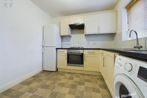 3 bedroom terraced house to rent, Carnation Way, Aylesbury