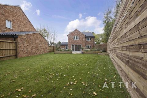 5 bedroom detached house for sale, Hillsend Lane, Attleborough