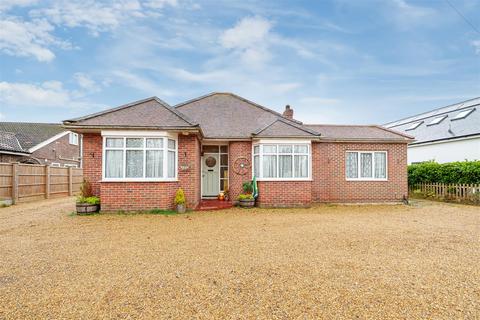 4 bedroom detached bungalow for sale, Common Lane, Titchfield PO14