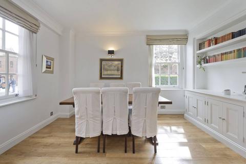 2 bedroom flat to rent, Whitehead's Grove, Sloane Square, London, SW3