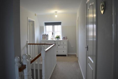 4 bedroom semi-detached house to rent, Fiveways Close, Baydon