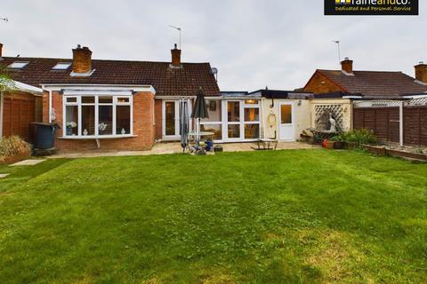 3 bedroom semi-detached bungalow for sale, Fair View, Potters Bar