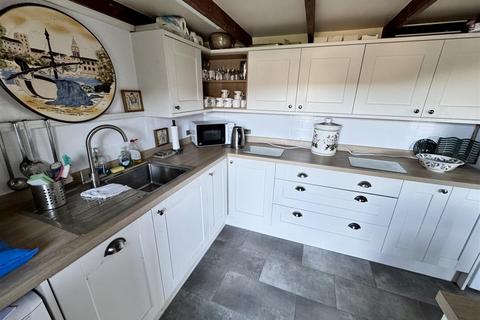 Towyn Bach Towyn Road, New Quay, SA45 9QQ