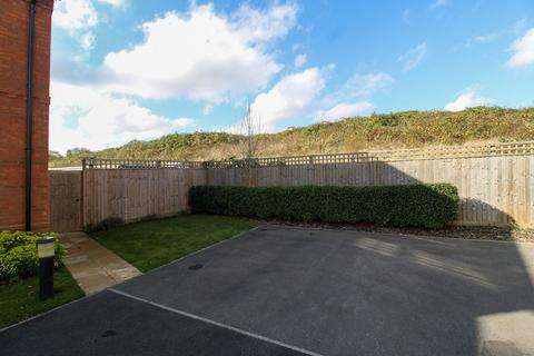13 Emerald Way, Irthlingborough, Wellingborough, NN9 5GU