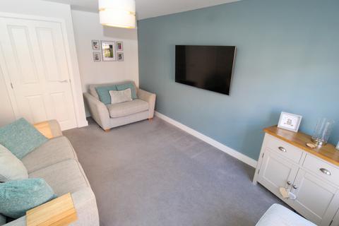 13 Emerald Way, Irthlingborough, Wellingborough, NN9 5GU