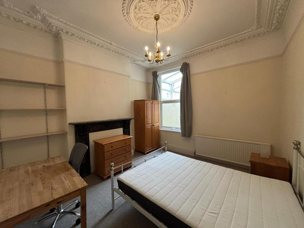 Room2.jpg