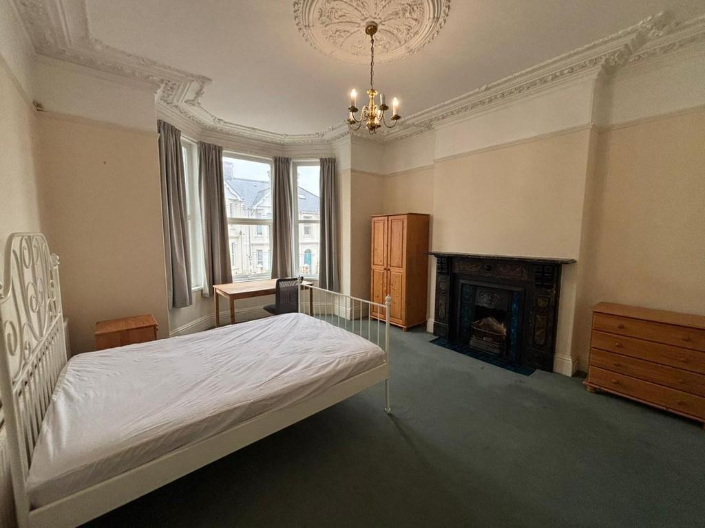 Room1.jpg