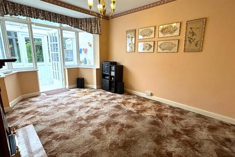 3 bedroom semi-detached house for sale, Lindsworth Approach, Birmingham B30