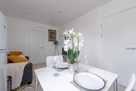 1 bedroom serviced apartment to rent, Poynton Road, London N17