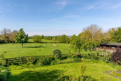 6 bedroom detached house to rent, High Street, North Marston, Buckingham, Buckinghamshire, MK18