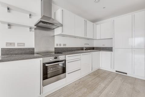 2 bedroom flat to rent, Ingrebourne Apartments, 5 Central Avenue, London