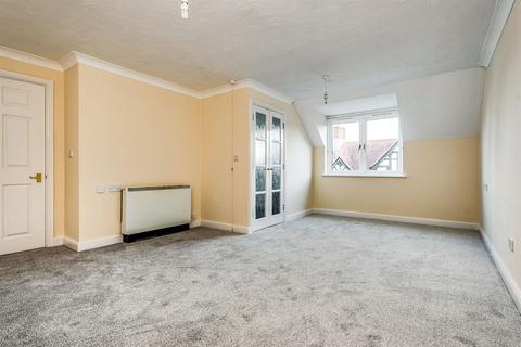 1 bedroom retirement property to rent, 28 Goddard Court, Cricklade Street SN1