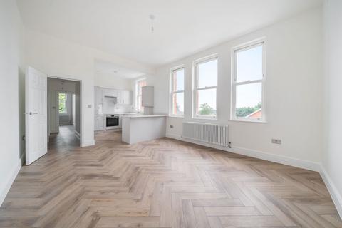 2 bedroom flat for sale, Craigmore Hall, Flat 3, Crowborough Hill, Crowborough, East Sussex