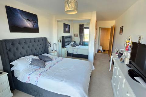 2 bedroom flat for sale, Kingman Way, Newbury RG14