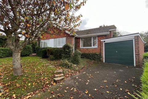 3 bedroom detached bungalow for sale, Macklin Close, Hungerford RG17