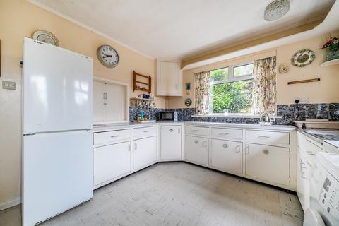 3 bedroom detached bungalow for sale, Macklin Close, Hungerford RG17