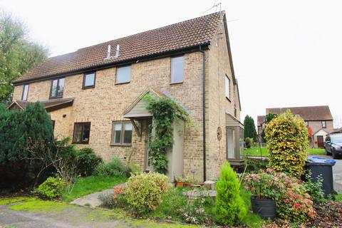 1 bedroom terraced house to rent, Spicers Close, Burgess Hill, RH15