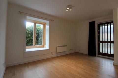 1 bedroom terraced house to rent, Spicers Close, Burgess Hill, RH15