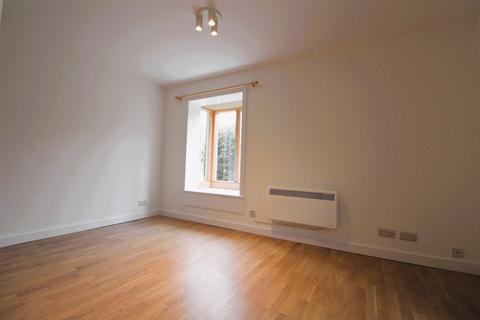 1 bedroom terraced house to rent, Spicers Close, Burgess Hill, RH15