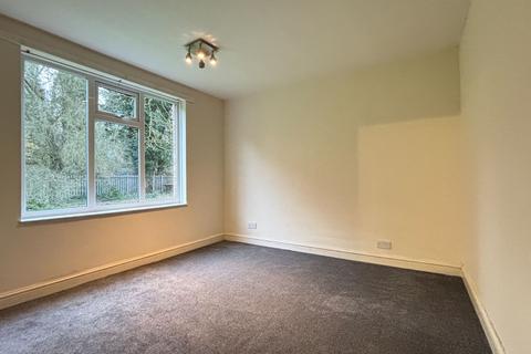 3 bedroom apartment for sale, St. Michaels Court, Tettenhall, Wolverhampton, WV6