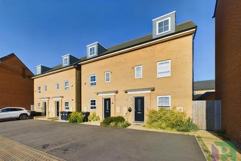 4 bedroom semi-detached house for sale, Bolebec Avenue, Milton Keynes MK17