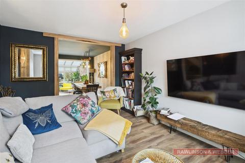 193 Fleetside, West Molesey, KT8 2NJ