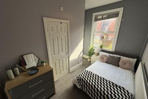 6 bedroom house to rent, Nottingham NG7