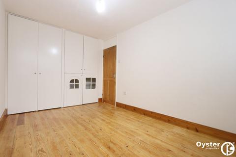 3 bedroom flat to rent, Highview Gardens, London, N11