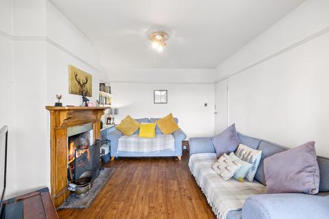 7 Waddington Avenue, Coulsdon, CR5 1QG