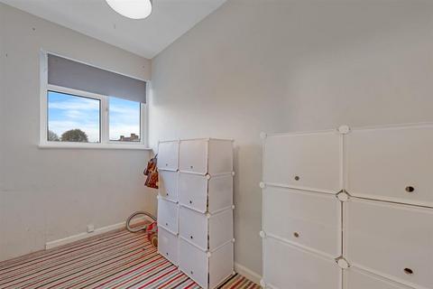 100 Manor Square, Dagenham, RM8 3RX