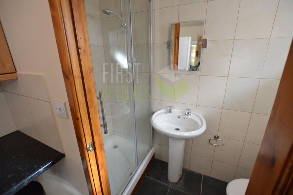 Bathroom (gf)