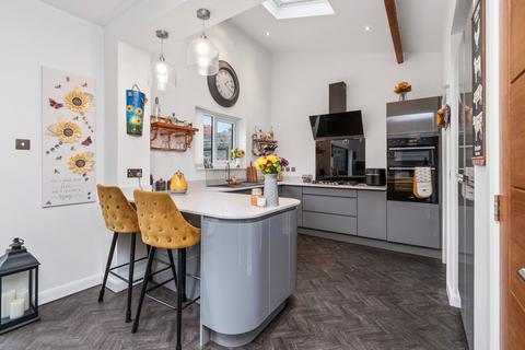 18 Freckleton Road, St Helens, WA10 3AW
