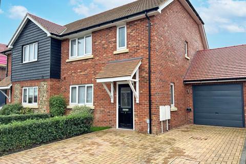 3 bedroom semi-detached house for sale, Leverick Place, Ash, Canterbury