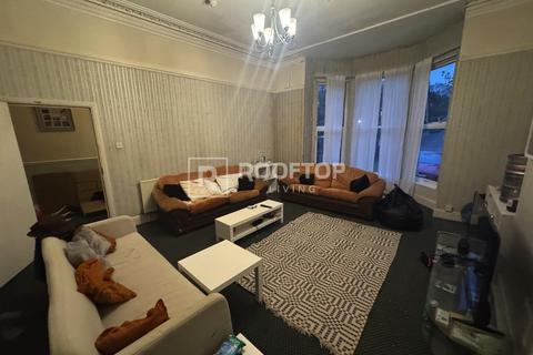 9 bedroom house to rent, Belle Vue Road, Leeds LS3