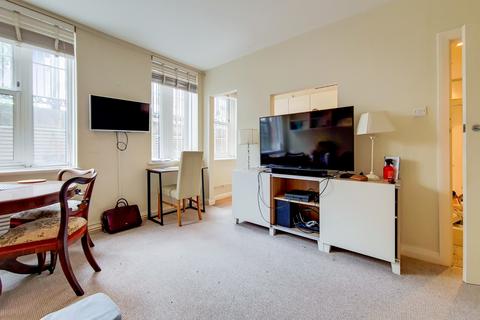 1 bedroom apartment for sale, Norfolk House, Regency Street, Westminster, London, SW1P