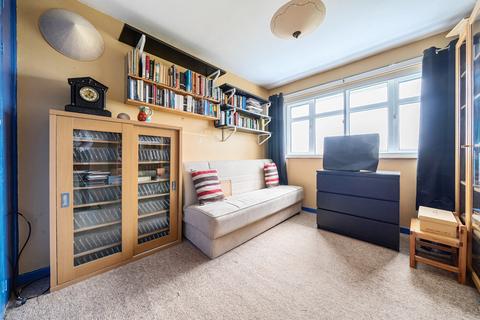 48 Cedar Drive, Sutton At Hone, Dartford, DA4 9EN