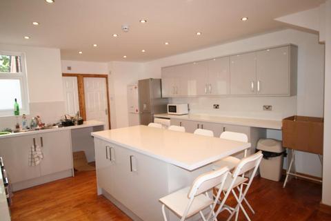 7 bedroom detached house to rent, Brailsford Road, Manchester M14