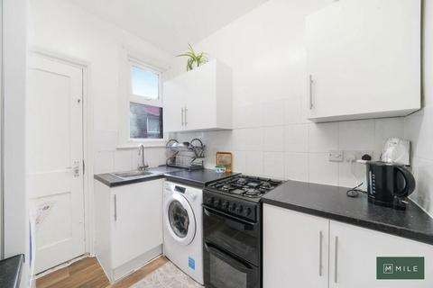 3 bedroom flat for sale, Hillside, London, london , NW10 8LJ