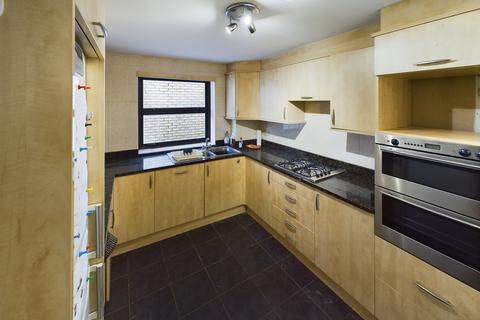 2 bedroom flat for sale, Station Road, New Barnet EN5