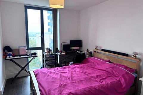 1 bedroom apartment to rent, Staines-Upon-Thames,  Surrey,  TW18