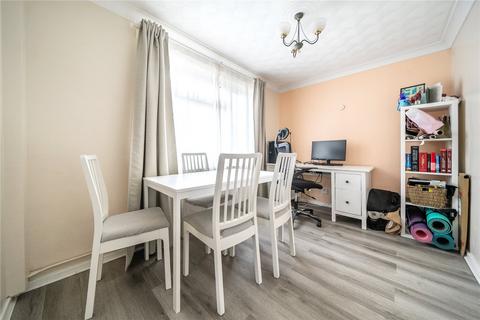 2 bedroom end of terrace house for sale, Bardsley Drive, Farnham, Surrey, GU9