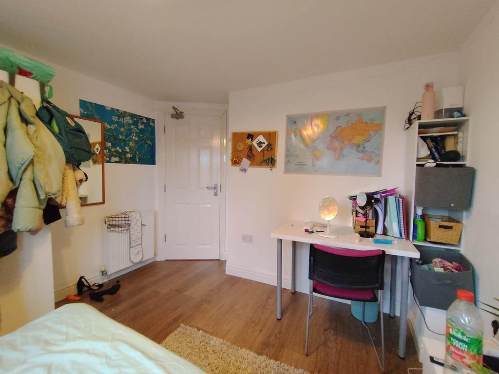 Bedroom 4 (2)