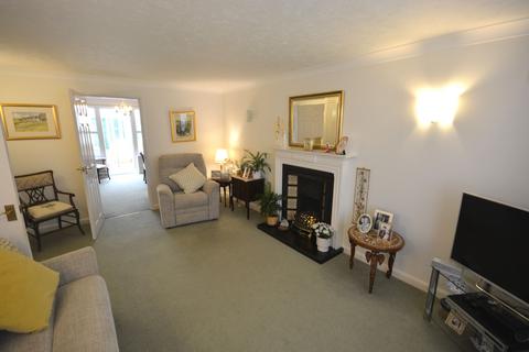 4 bedroom detached house for sale, Twin Oaks Close, Broadstone BH18