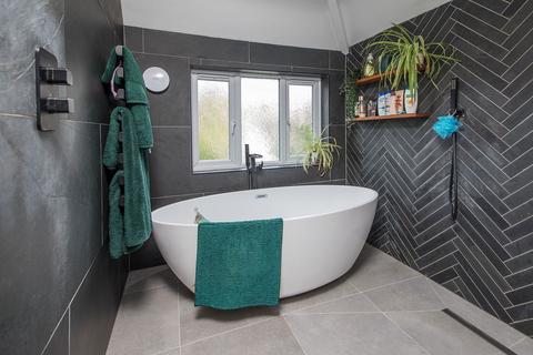 19 Chapel Road, Weldon, Corby, NN17 3HW