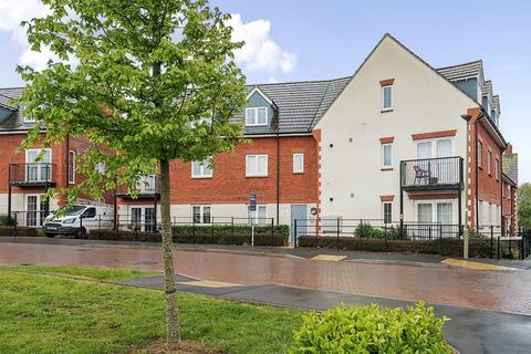 1 bedroom penthouse to rent, Ampthill Way, Faringdon, Oxfordshire, SN7