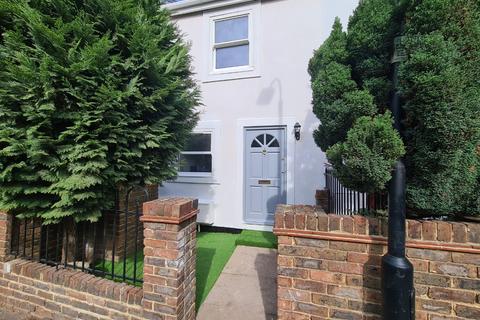 2 bedroom end of terrace house to rent, Munden Street, W14