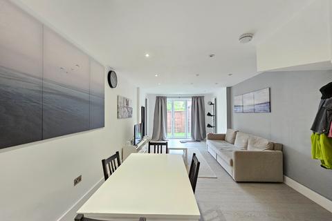 2 bedroom end of terrace house to rent, Munden Street, W14