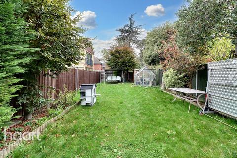 5 bedroom semi-detached house for sale, Wellesley Road, Ilford